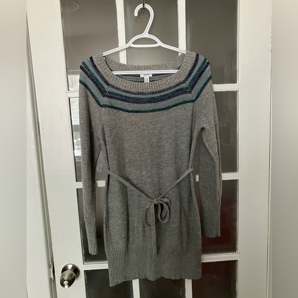 Thyme Maternity tunic style sweater with empire belt feature